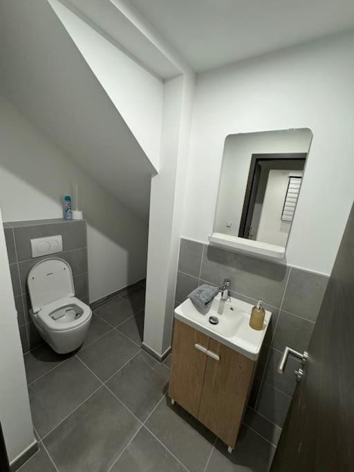 Maison De - 3 And 3 Double Beds Widensolen