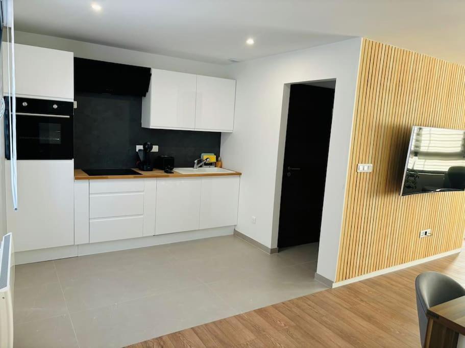 Holiday home Maison De - 3 And 3 Double Beds