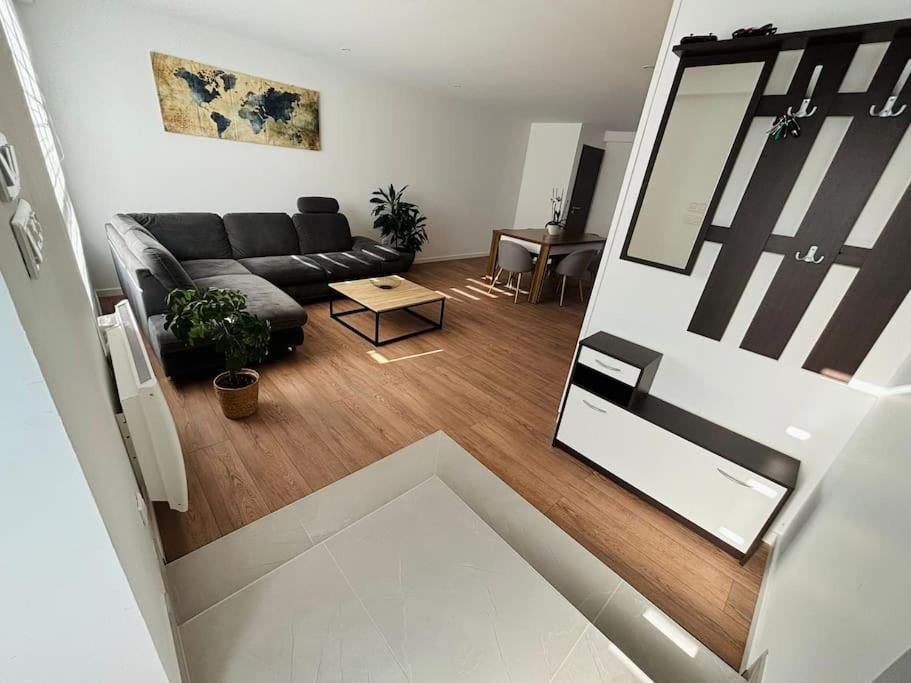Maison De - 3 And 3 Double Beds Widensolen